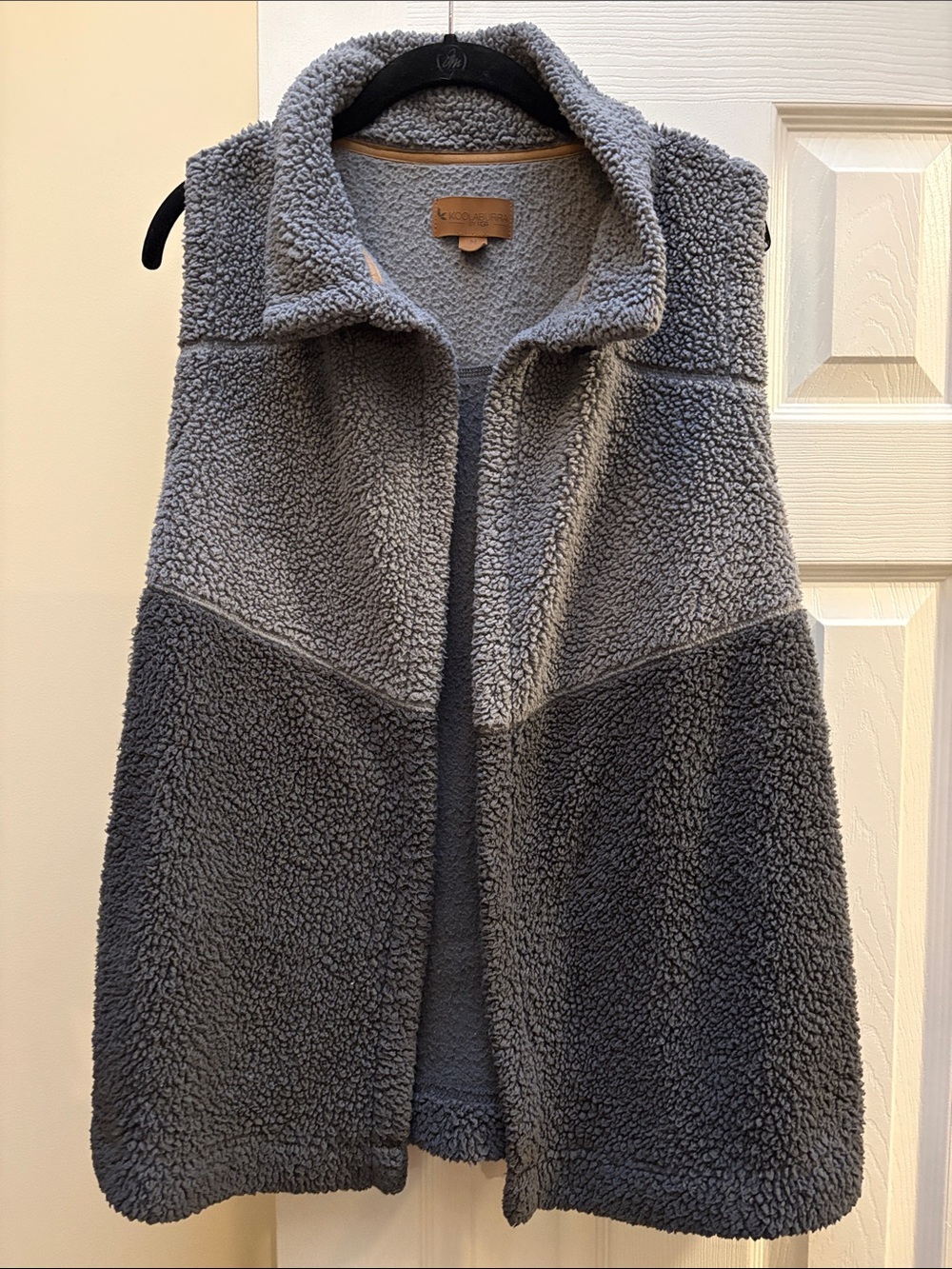 Koolaburra by Ugg vest- Sherpa brushed back Two-Tone Gray Fleece Medium